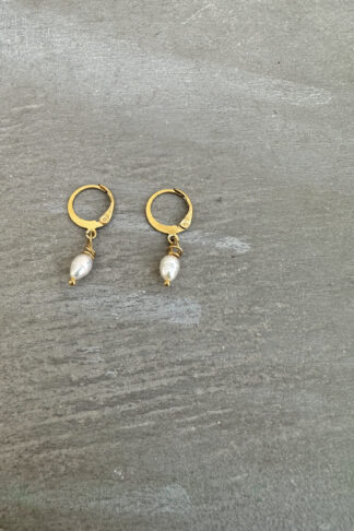 Pearl earrings