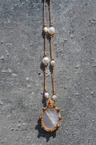 Mother of Pearls Adjustable necklace