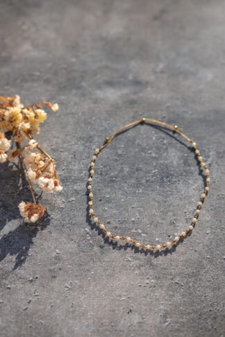 White adjustable necklace